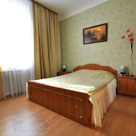Apartments on Bolshaya Morskaya 65 Nikolayev Bagian luar foto